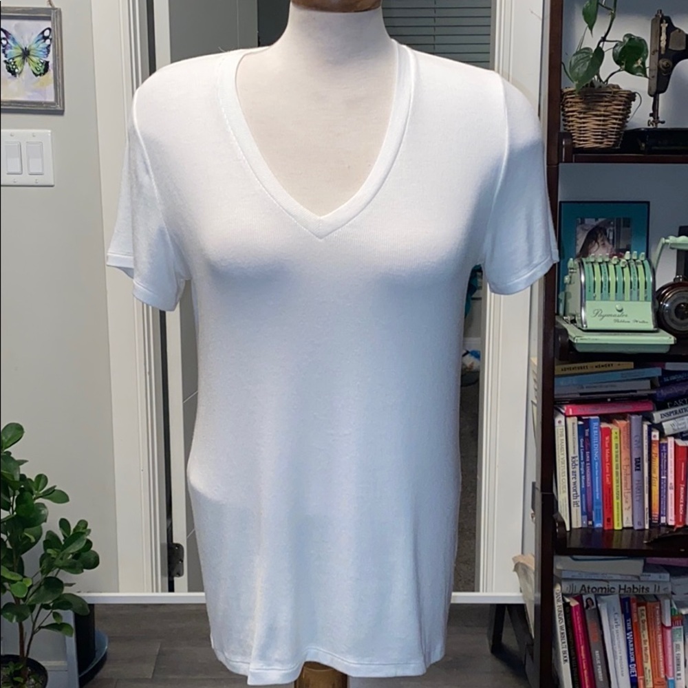 NWT Wilfred slinky t shirt